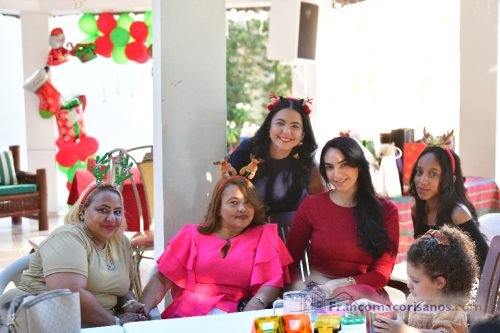 Compartir navideño personal odontologia san vicente de paul_00009