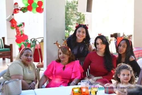 Compartir navideño personal odontologia san vicente de paul_00010