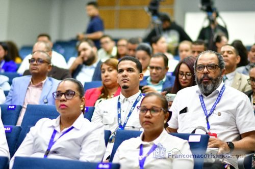 Foro aborda el futuro de la provincia Duarte_00013
