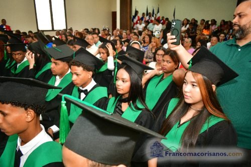 Graduacion Liceo Pedro Henriquez Ureña-Sept 00007