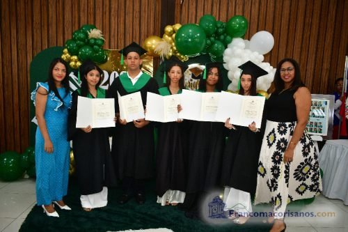 Graduacion Liceo Pedro Henriquez Ureña-Sept 00010