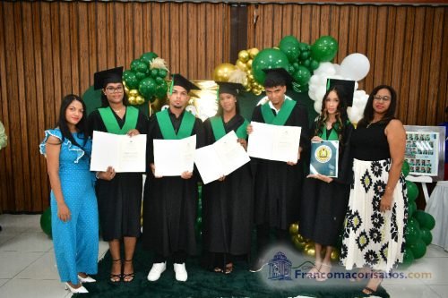 Graduacion Liceo Pedro Henriquez Ureña-Sept 00012