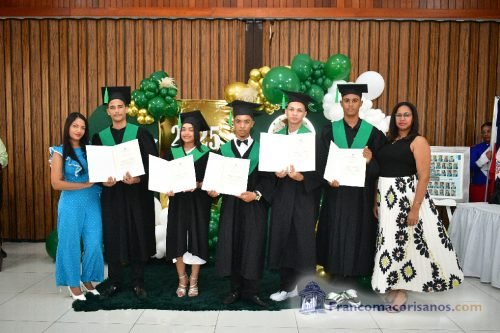Graduacion Liceo Pedro Henriquez Ureña-Sept 00015