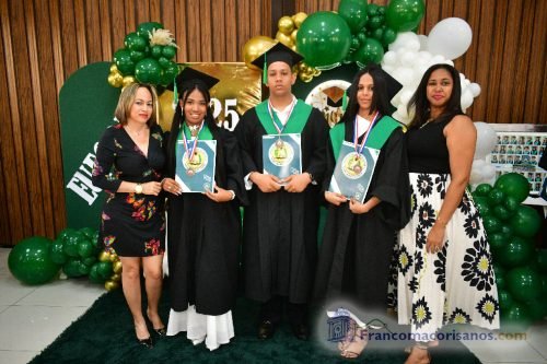 Graduacion Liceo Pedro Henriquez Ureña-Sept 00025
