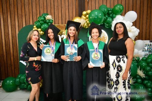Graduacion Liceo Pedro Henriquez Ureña-Sept 00027