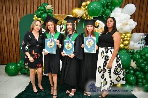 Graduacion Liceo Pedro Henriquez Ureña-Sept 00030