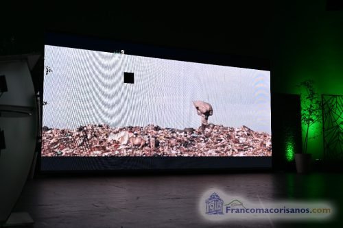 Proyección documental Islas de Plástico_00007