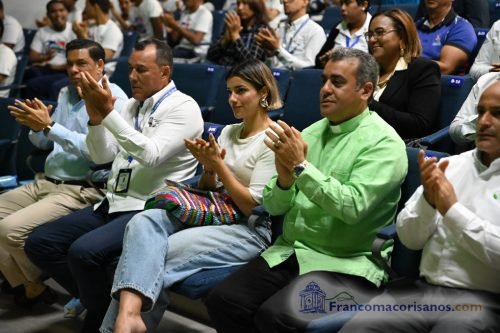 Proyección documental Islas de Plástico_00012