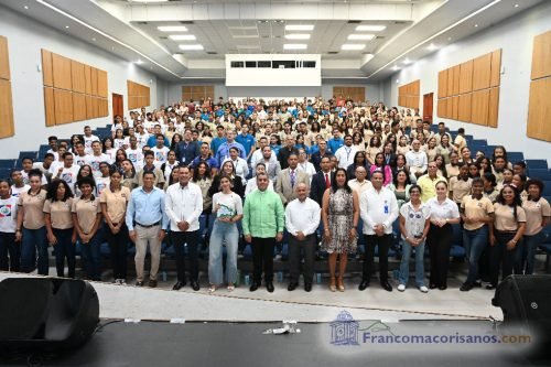 Proyección documental Islas de Plástico_00030