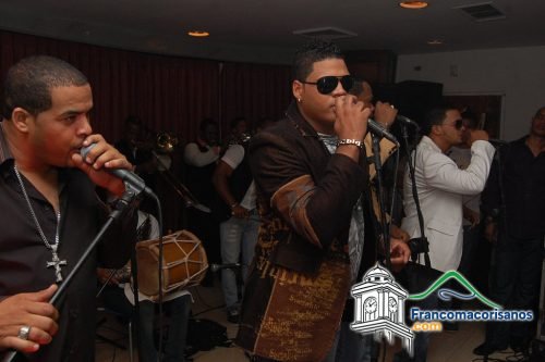 Tbt 2009 Julián Oro Duro En Luffero Café, Cuando Yiyo Sarante Era Corista 04