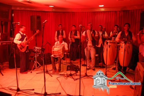 Tbt 2009 Julián Oro Duro En Luffero Café, Cuando Yiyo Sarante Era Corista 16