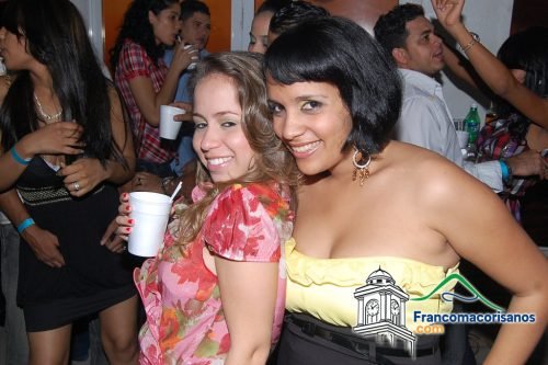 Tbt 2009 Julián Oro Duro En Luffero Café, Cuando Yiyo Sarante Era Corista 23