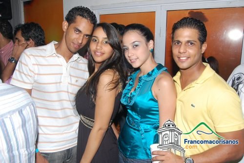 Tbt 2009 Julián Oro Duro En Luffero Café, Cuando Yiyo Sarante Era Corista 26