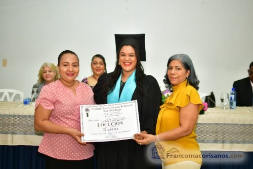 31 graduacion escuela de locucion otto rivera_00008