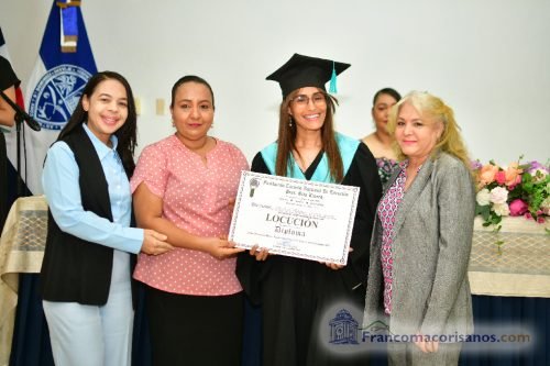31 graduacion escuela de locucion otto rivera_00021