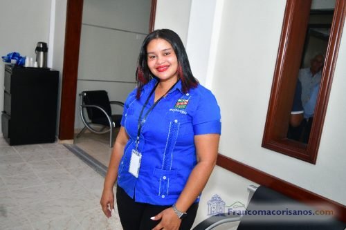 Alcalde Alex Díaz entrega dos funerarias municipales en SFM_00011