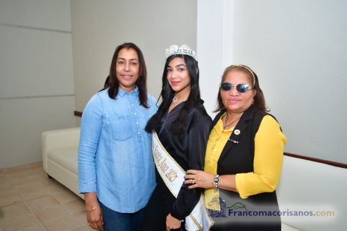 Alcalde Alex Díaz entrega dos funerarias municipales en SFM_00014