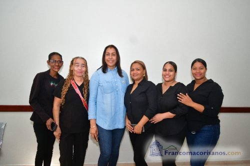 Alcalde Alex Díaz entrega dos funerarias municipales en SFM_00016