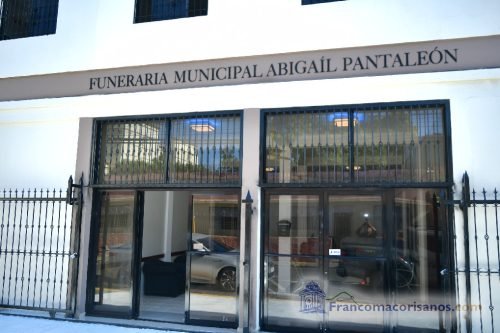 Alcalde Alex Díaz entrega dos funerarias municipales en SFM_00027