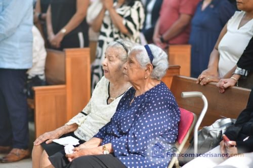 Artistas francomacorisanos rinden emotivo homenaje en el último adios al maestro Henry Hierro_00013