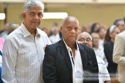 Artistas francomacorisanos rinden emotivo homenaje en el último adios al maestro Henry Hierro_00014