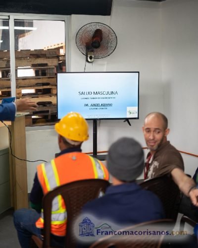CMDSiglo 21 dicta conferencia en Olorin Industrial sobre salud masculina_00011