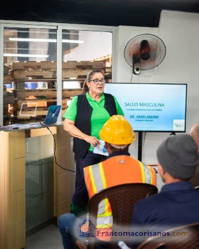 CMDSiglo 21 dicta conferencia en Olorin Industrial sobre salud masculina_00014