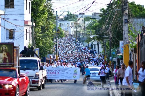Caminata Un paso por la familia_00023