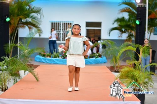 Colegio La Altagracia Presentó Pasarela Talent Show 17