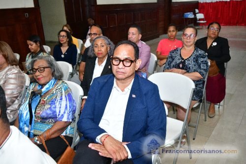 Conferencia Tres Poemas Audiovisuales para La Patria_00013