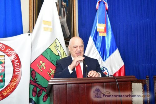 Conferencia Tres Poemas Audiovisuales para La Patria_00026