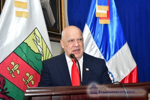 Conferencia Tres Poemas Audiovisuales para La Patria_00027