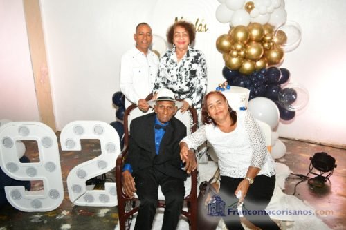Cumpleaños de 92 de Nicolas Reyes_00019