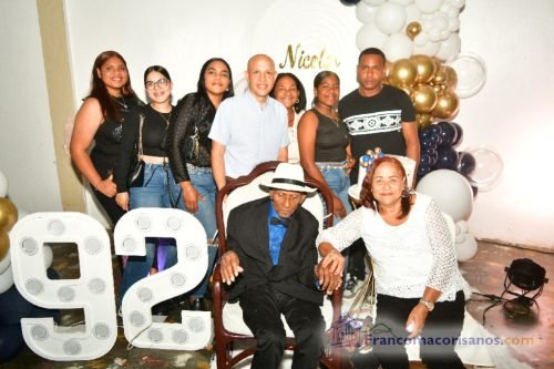 Cumpleaños de 92 de Nicolas Reyes_00020