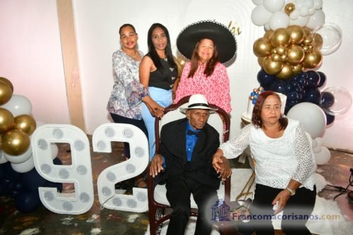 Cumpleaños de 92 de Nicolas Reyes_00021