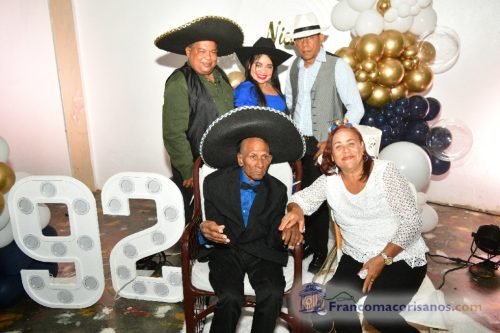 Cumpleaños de 92 de Nicolas Reyes_00024