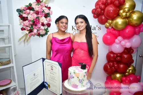 Fiesta de graduacion y cumpleaños de Kamila Mercedes Merejo Sanchez_00021