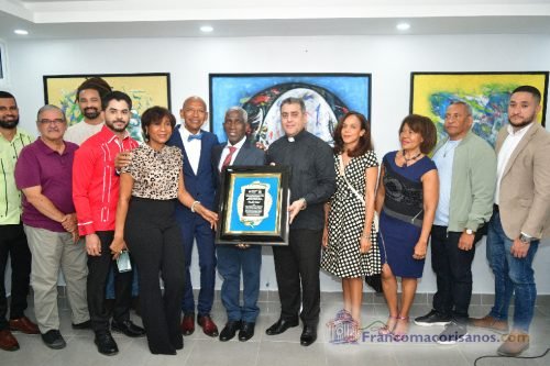 Freddie Cabral celebra 50 años de creación artística en SFM_00027