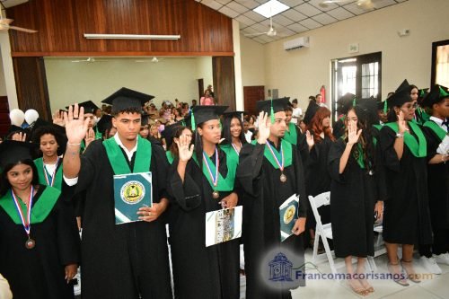 Graduacion Liceo Pedro Henriquez Ureña-Sept 00042