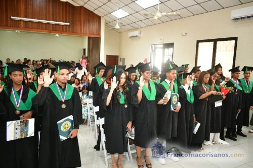 Graduacion Liceo Pedro Henriquez Ureña-Sept 00043