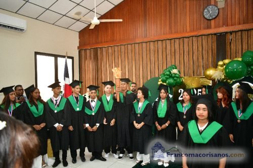 Graduacion Liceo Pedro Henriquez Ureña-Sept 00047