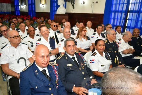 Graduacion de los bomberos en el ayuntamiento_00122