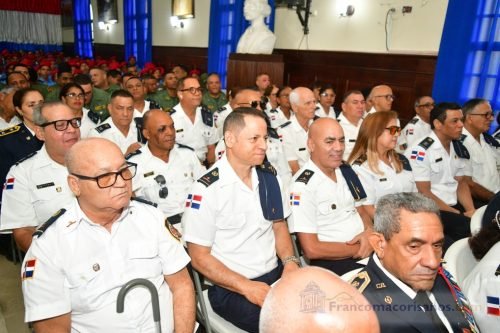 Graduacion de los bomberos en el ayuntamiento_00123