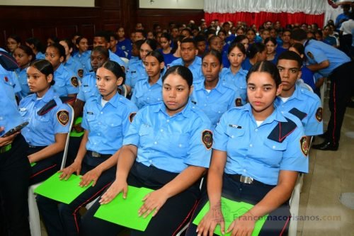 Graduacion de los bomberos en el ayuntamiento_00130