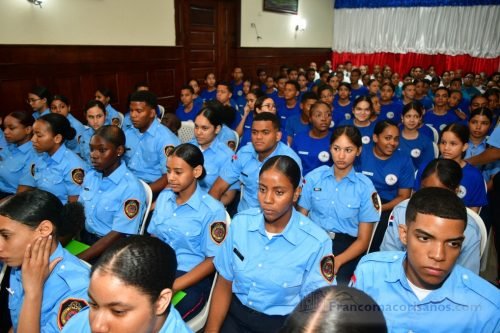 Graduacion de los bomberos en el ayuntamiento_00132