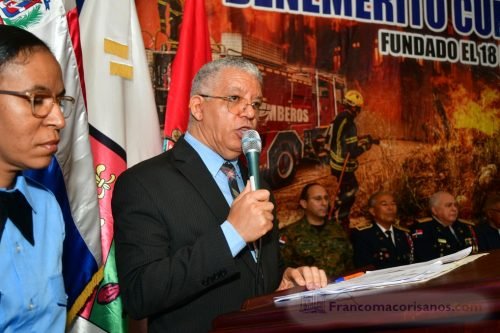 Graduacion de los bomberos en el ayuntamiento_00135