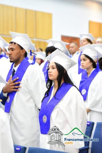 Graducacion Estudiantes Iadis 2025-2026 14