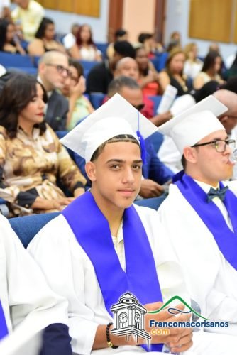 Graducacion Estudiantes Iadis 2025-2026 27