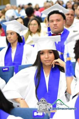 Graducacion Estudiantes Iadis 2025-2026 30