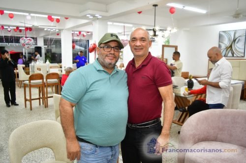 Grego Muebles presentó a Antony Rios Jr. Para deleitar a sus clientes e invitados especiales_00014